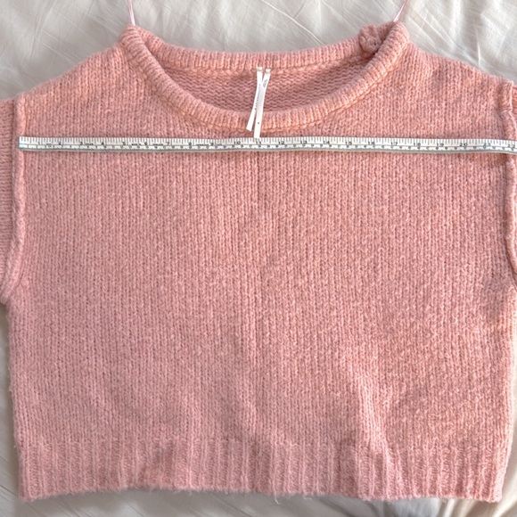 ANTHROPOLOGIE light rose cropped acrylic and wool sweater, excell cond. Size M. - Picture 5 of 7